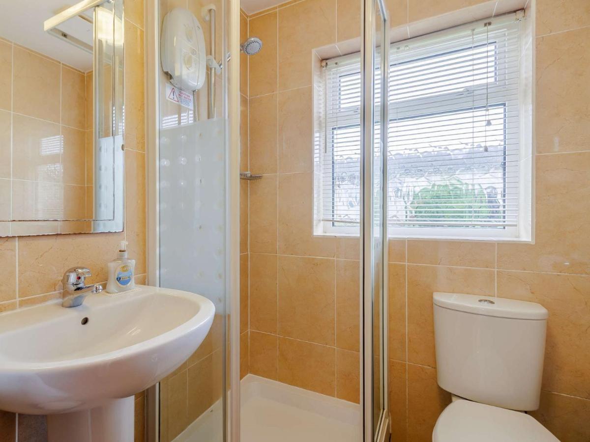 2 Bed Property In Brixham 88279 Exterior photo